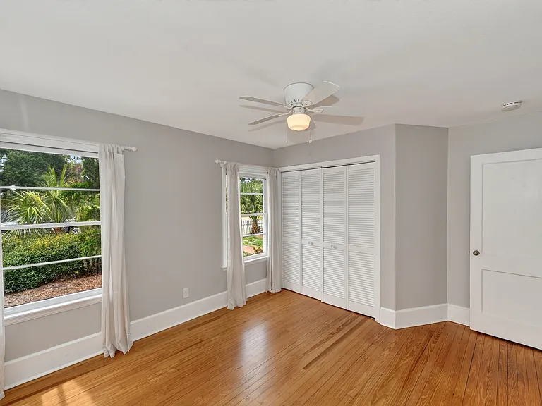 1010 Virginia Dr — Photo 34