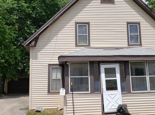 1023 Grace Ave, Aurora, IL 60506