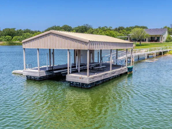 1011 Firewheel Trl, Graford, TX 76449