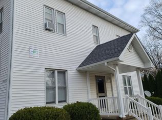 308 W Locust St APT 5, Urbana, IL 61801