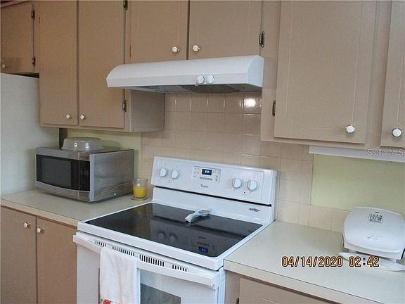 4th image of 6621 Westchester Dr NE