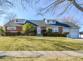 118 Thornwood, MASSAPEQUA PARK, NY