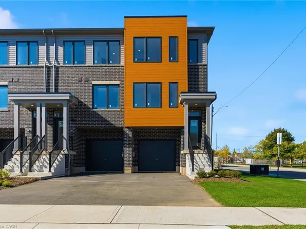 15B Bingham Rd, Hamilton, ON L8H 1N3