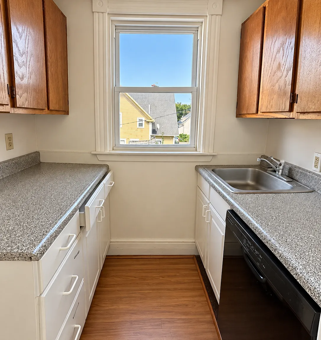3 bed, 1240 sqft, $2,095 — Photo 1