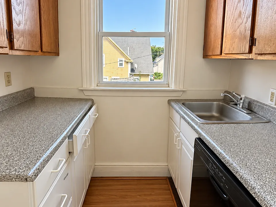 41 Emory St #2
