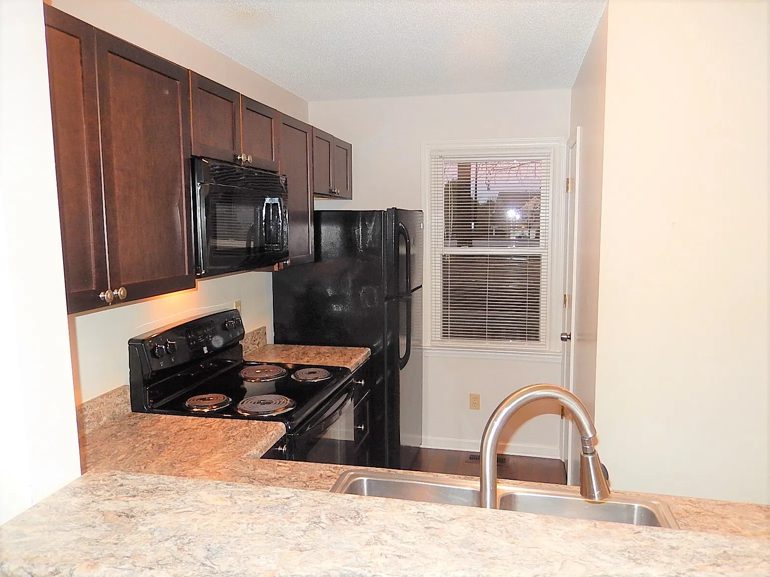 1319 Wall Rd — Photo 3