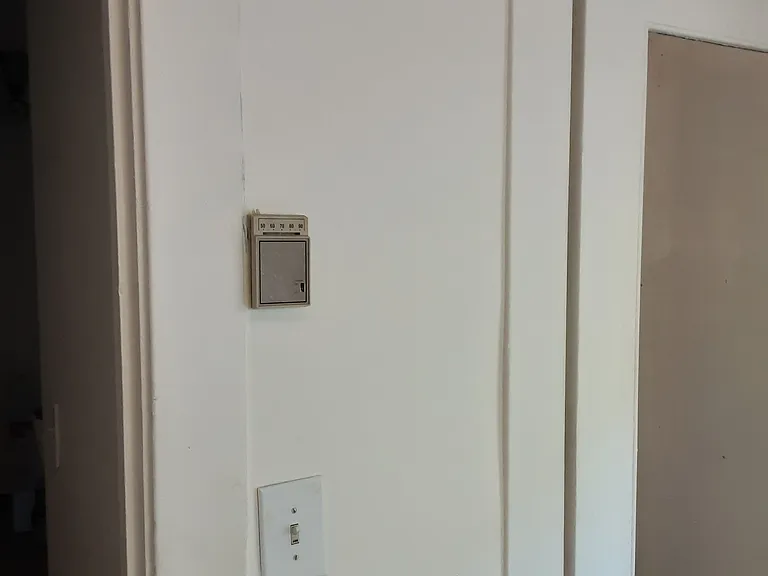 1080 Aileen St #1 — Photo 8