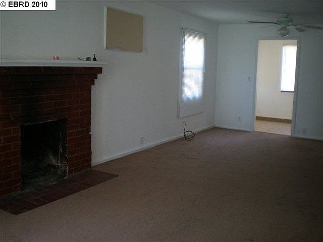 2nd image of 512-514 W 9th St
