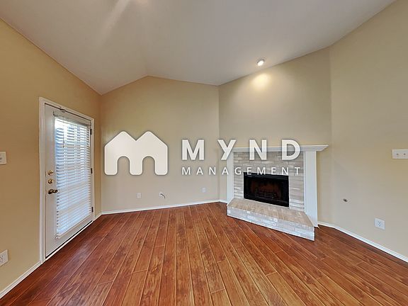 2nd image of 2700 Gull Lake Dr
