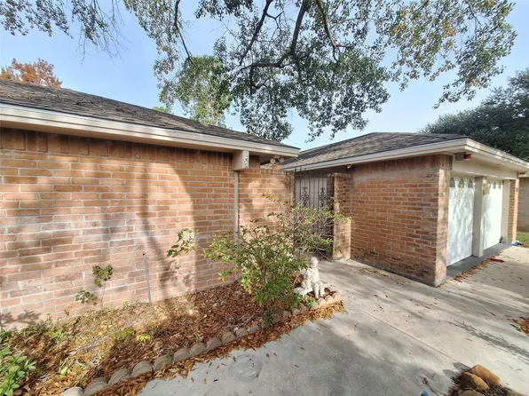 2531 Goldspring Ln, Spring, TX 77373