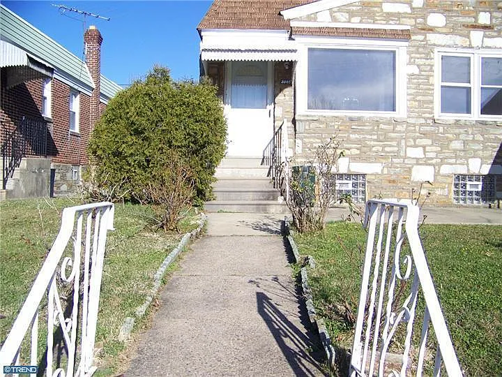 2805 Rhawn St photo 1