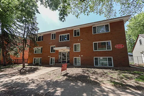 Minnehaha Apartments | 3628 Photo 1