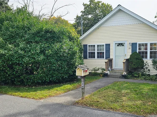 20 Miller Avenue, East Moriches, NY 11940