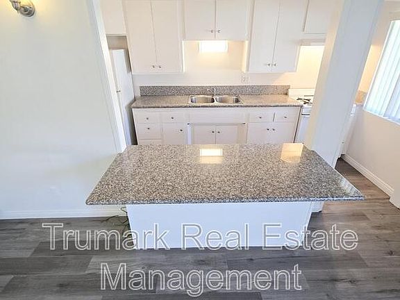 3rd image of 1121 E Palmer Ave APT 7