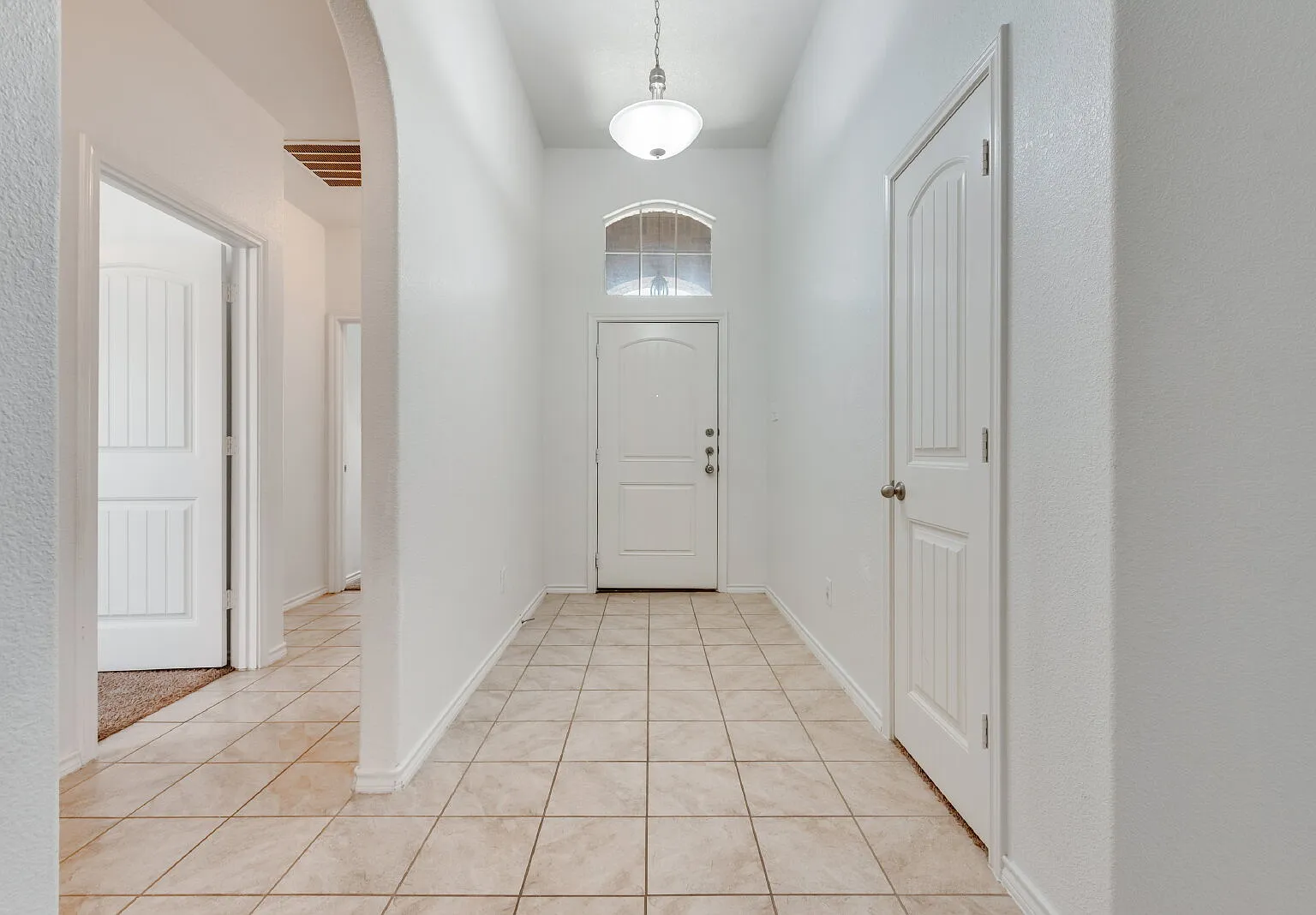 4 bed, 2.0 bath, 1772 sqft, $2,150 — Photo 4