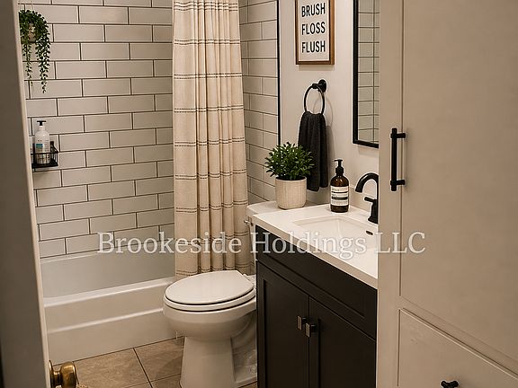2nd image of 1201 W Lake Dr #1205