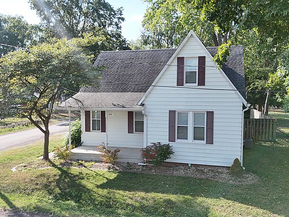 Nice corner lot
