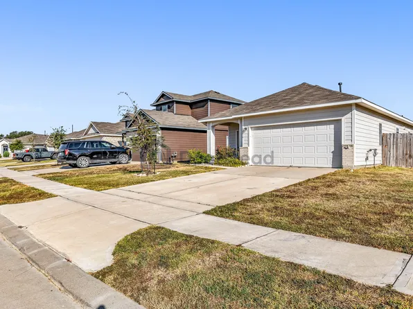 24014 Farmstead Dr, Hockley, TX 77447