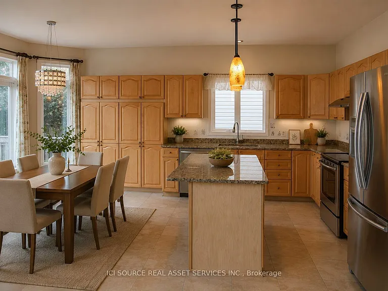 28 Maricona Way — Photo 3