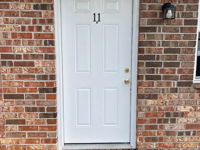 539 E Morgan St #B11 — Photo 3