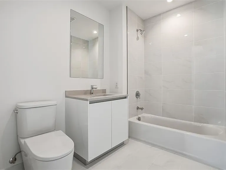 400 Central Ave #301 — Photo 16