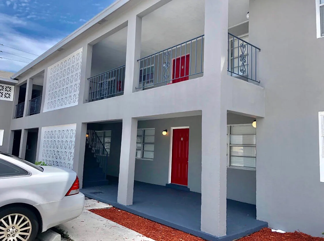 2 bed, 1.0 bath, 800 sqft, $1,375 — Photo 2
