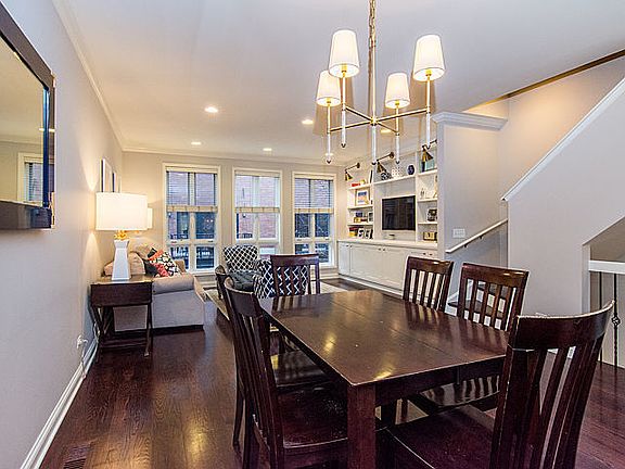 3rd image of 3150 N Lakewood Ave #3