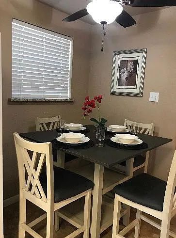 2 bed, 1050 sqft, $1,500 — Photo 3