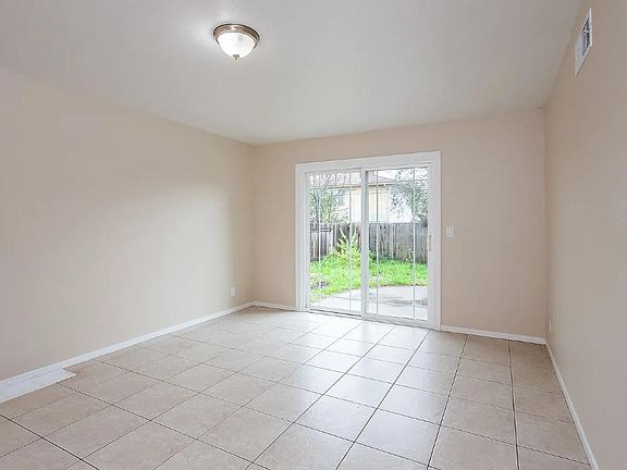 5th image of 6434 Oakcreek Way