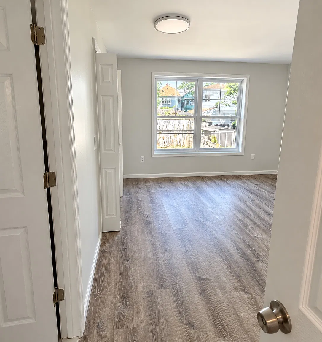 3 bed, 1300 sqft, $2,750 — Photo 2