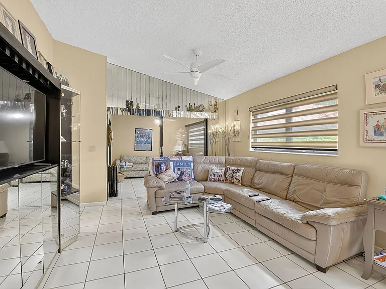 6234 Pointe Regal Cir — Photo 20