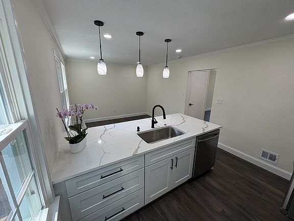 4th image of 3349 Contessa Ct