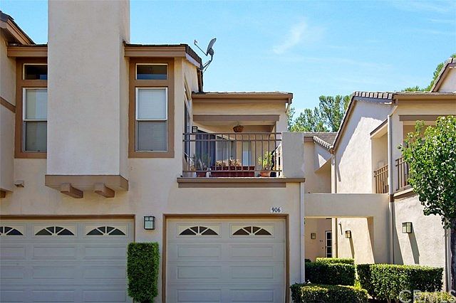 1st image of 906 S Country Glen Way