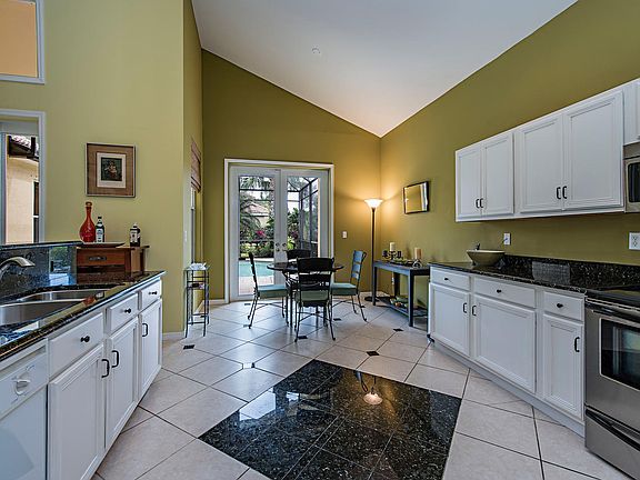5th image of 8838 Ventura Dr