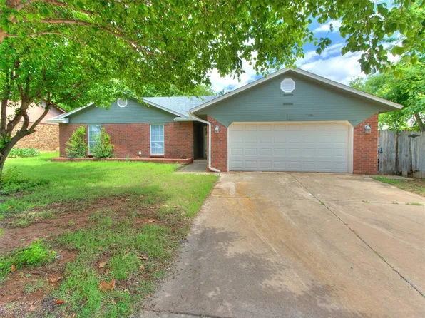 8 S Lockeport Dr, Edmond, OK 73003