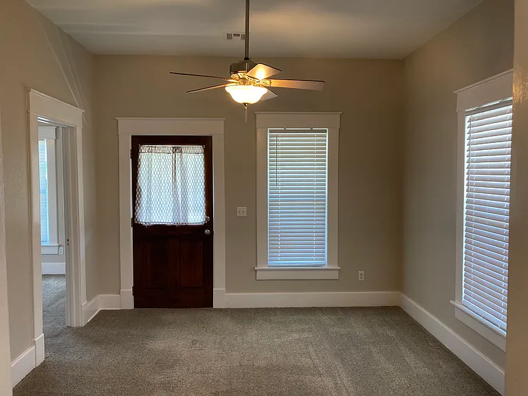 317 E Patti Page Blvd — Photo 4