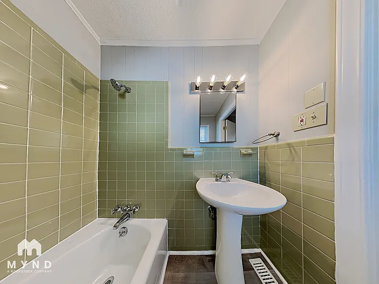 1708 N New Hope Rd — Photo 10
