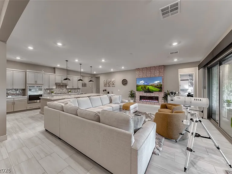 375 Portus Delphini Ct — Photo 10