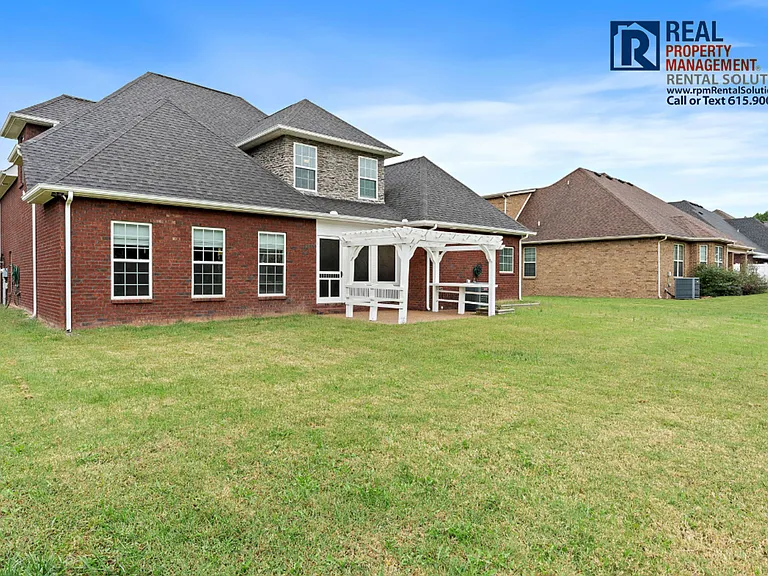 7670 Knobdate Rd — Photo 32