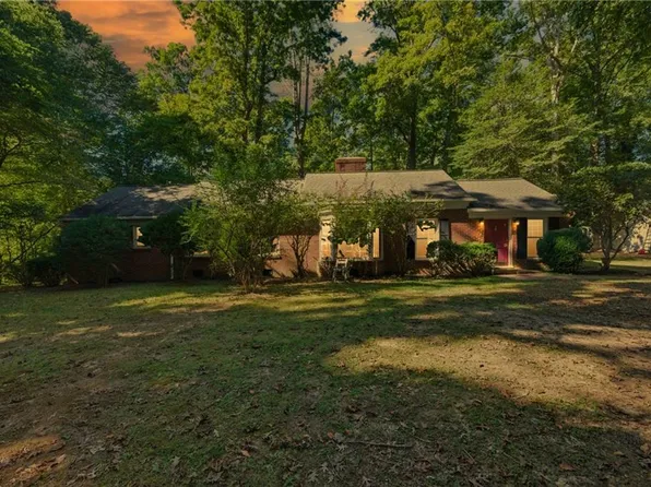 4932 John Tyler Hwy, Williamsburg, VA 23185
