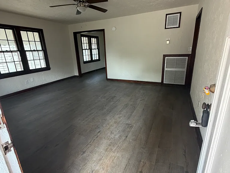 228 NW 4th Ave — Photo 19