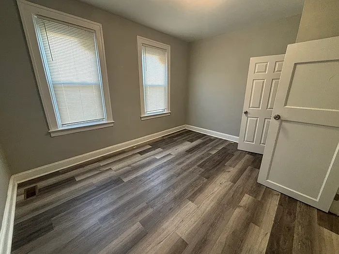 5399 Maple Ave — Photo 16