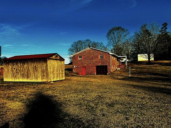 3rd image of 741 County Road 172