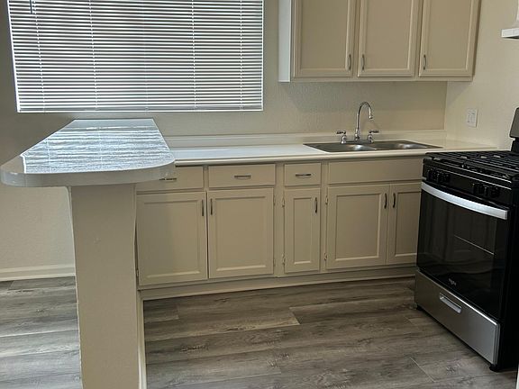 2nd image of 164 E Eagle St APT 4