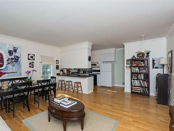 2nd image of 3460 Porter Ave