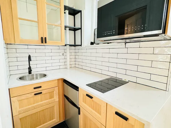 65 Burbank St, Boston, MA