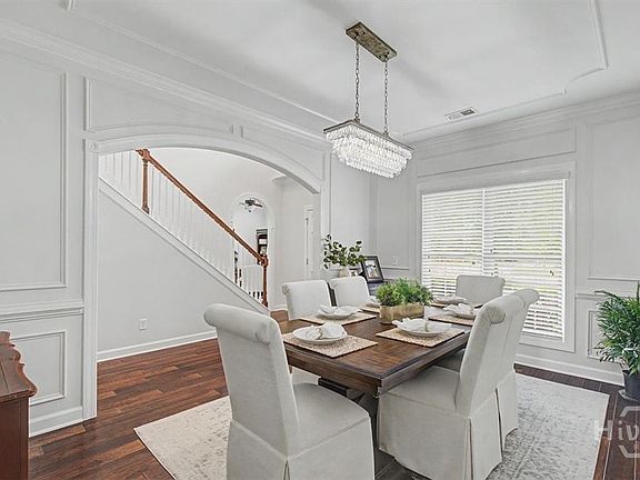 5th image of 104 Sutton Lane