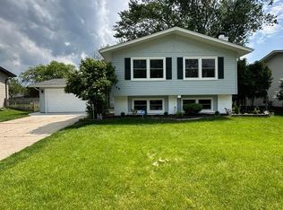 749 72nd St, Downers Grove, IL 60516