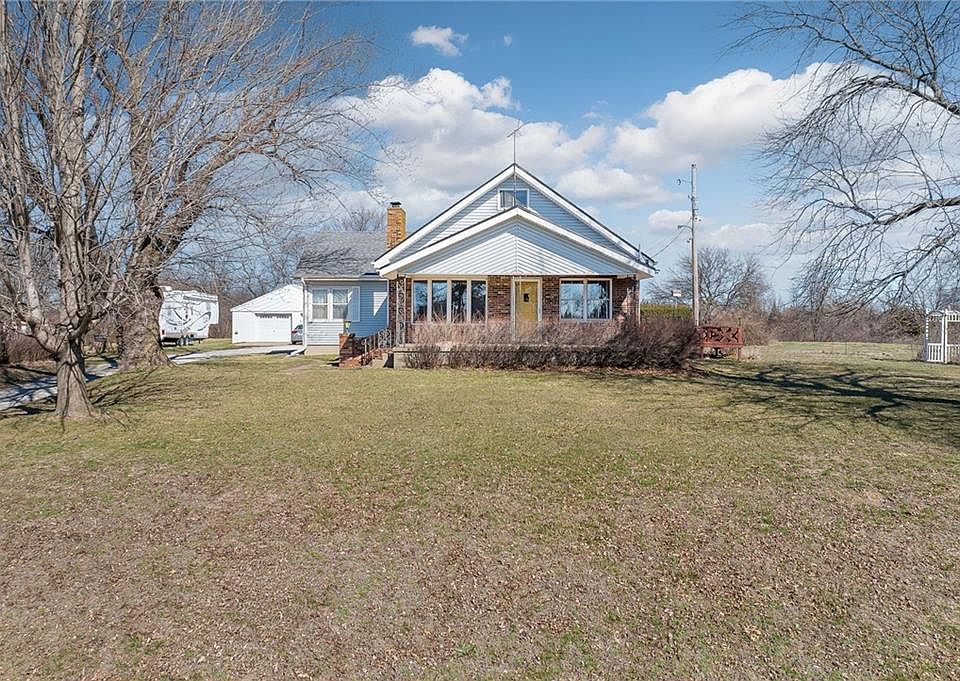 1st image of 4211 SE Cunningham Rd