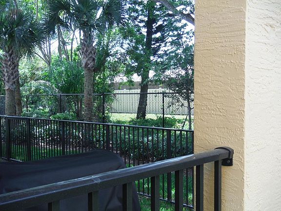 3rd image of 4634 Mediterranean Cir